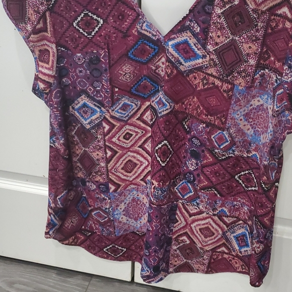 Top - Picture 2 of 3